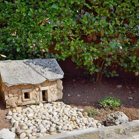 Ivan By The Sea Apartmán *