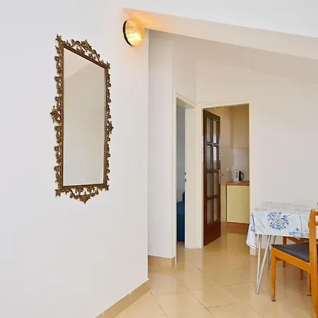 Ivan By The Sea Apartmán