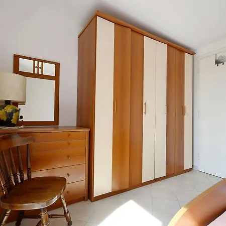 Apartment Ivan By The Sea Vodice