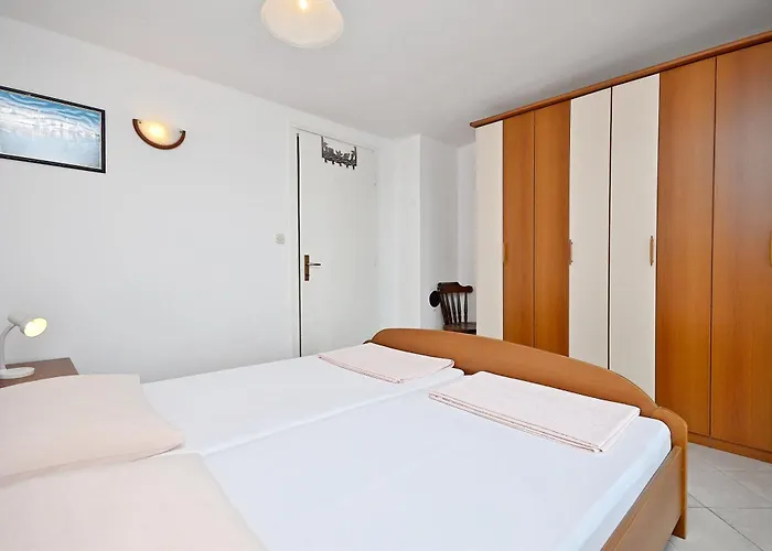 Apartment Ivan By The Sea