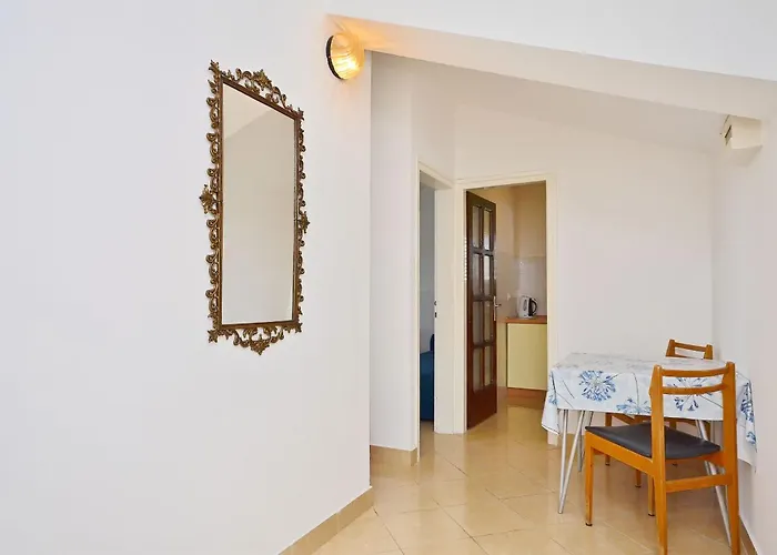 Apartment Ivan By The Sea Vodice