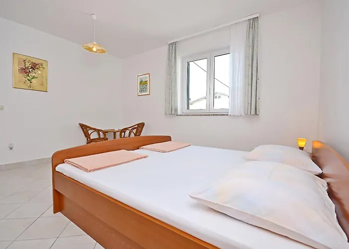 Apartment Ivan By The Sea